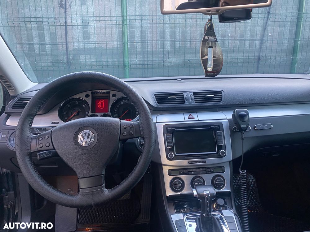 Volkswagen Passat 2.0 TDI DPF DSG Highline - 14