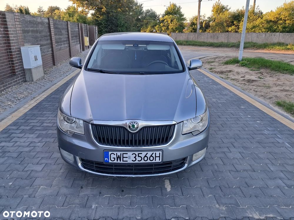 Skoda Superb 1.8 TSI FAMILY - 21
