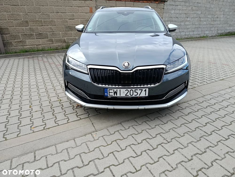 Skoda Superb 2.0 TDI 4x4 DSG Scout - 30