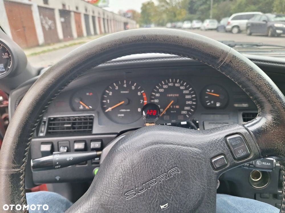 Toyota Supra 3.0 Turbo - 6