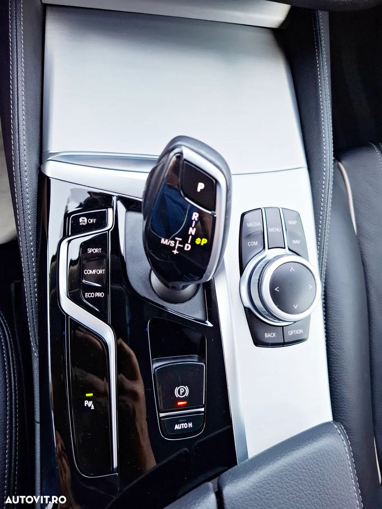 BMW Seria 5 520d xDrive Touring Aut. Luxury Line - 22