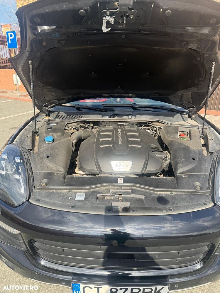 Porsche Cayenne Platinum Edition - 15