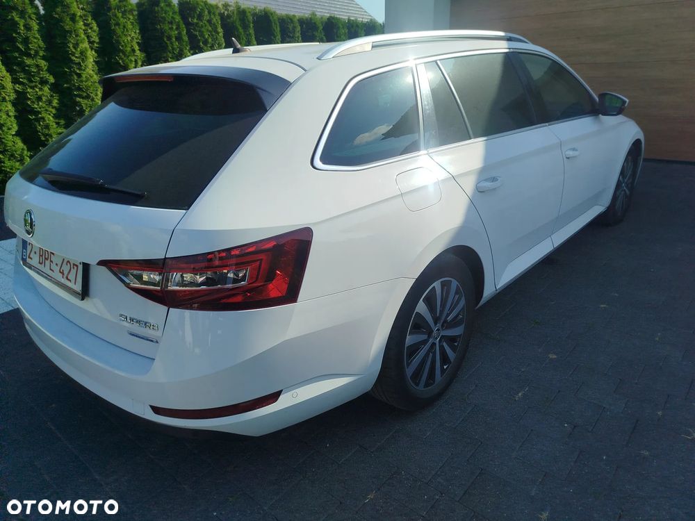 Skoda Superb 1.6 TDI GreenLine - 18