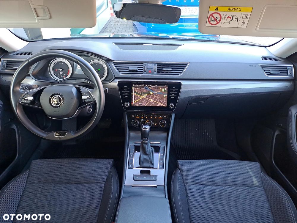 Skoda Superb 2.0 TDI SCR 4x4 Style DSG - 9