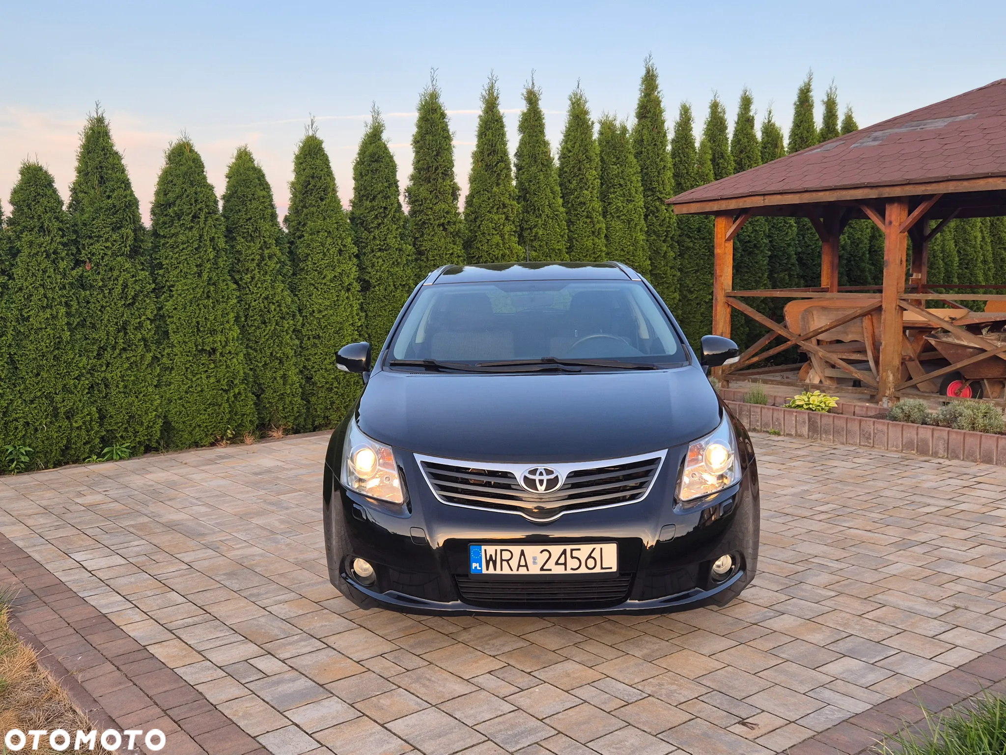 Toyota Avensis 1.8 Premium EU5 - 2