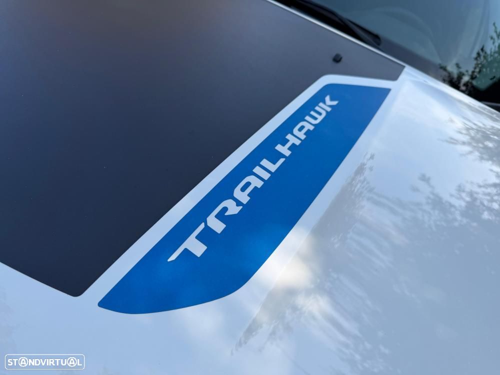 Jeep Compass 1.3 T-GDI 4xe PLUG-IN HYBRID Auto First Edition Urban - 12