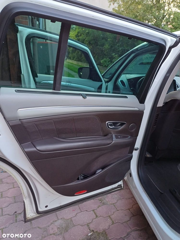 Renault Espace 1.6 dCi Energy Initiale Paris EDC 7os - 28