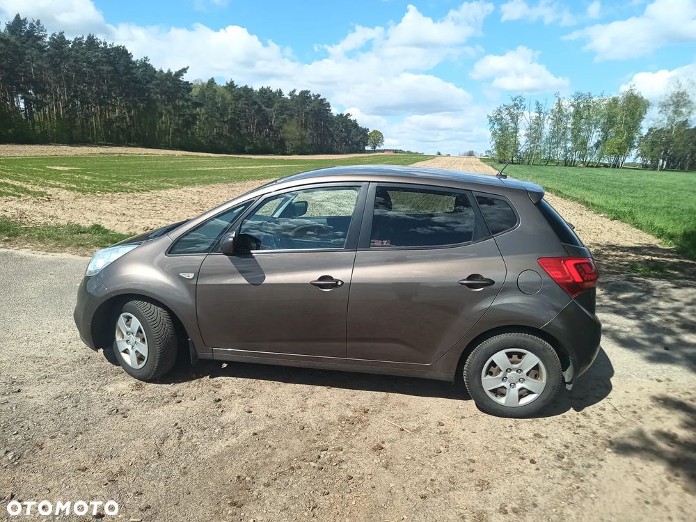 Kia Venga 1.4 L - 6