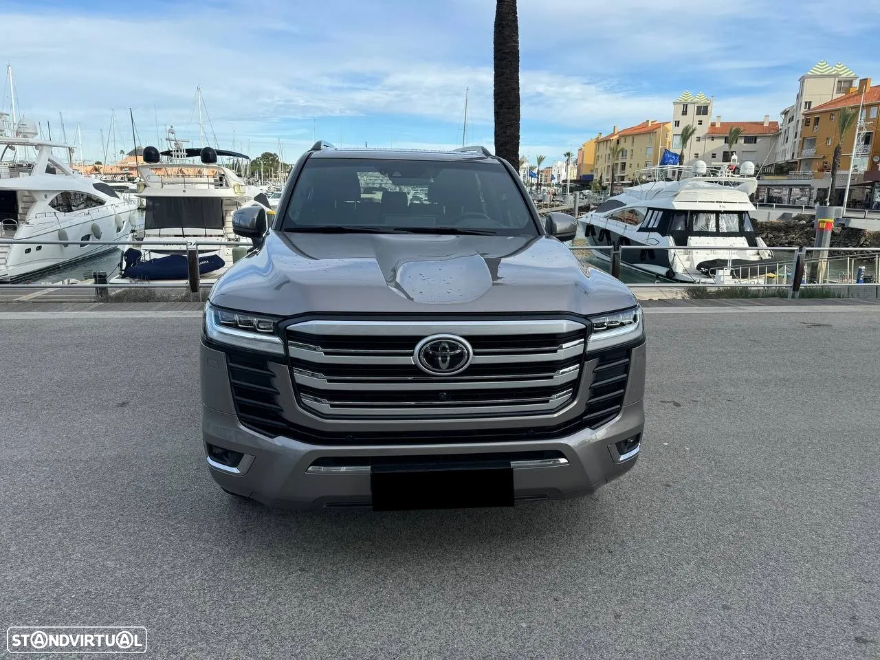 Toyota Land Cruiser - 12