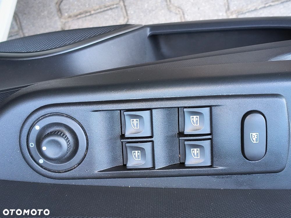 Renault Captur - 22