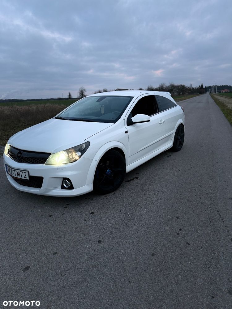 Opel Astra 2.0 Turbo Cosmo - 10