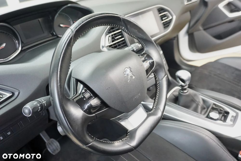 Peugeot 308 BlueHDi FAP 120 Stop&Start Style - 23
