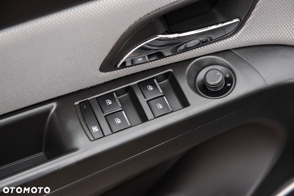 Chevrolet Cruze - 16