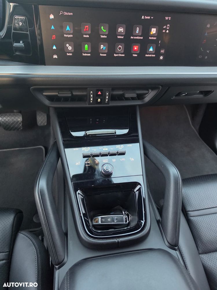 Porsche Cayenne Coupe E-Hybrid - 23