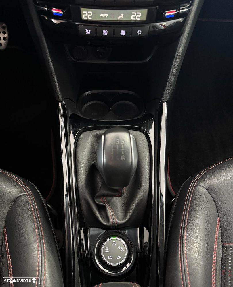 Peugeot 2008 1.2 PureTech GT Line - 15