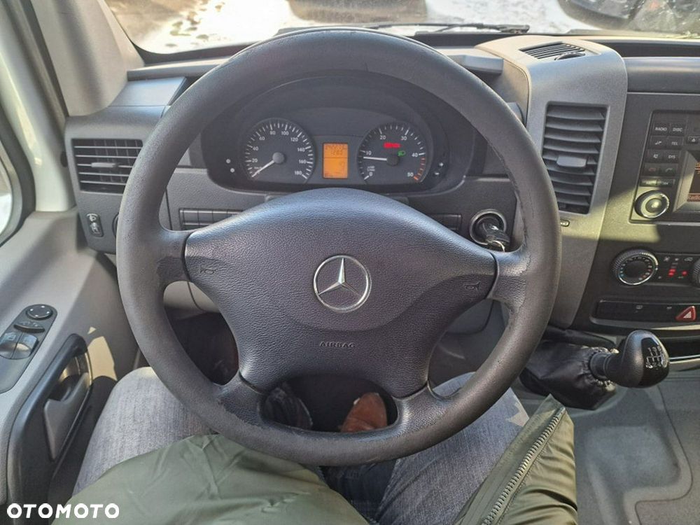 Mercedes-Benz Sprinter - 7