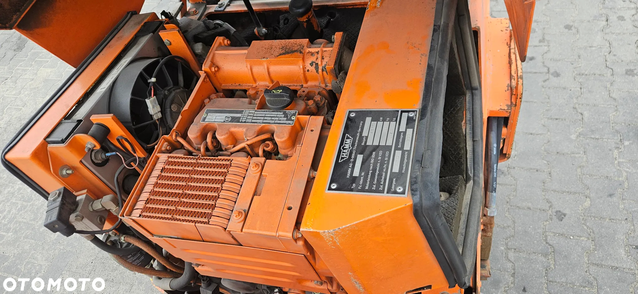 Hamm HD 10K waga 2400kg guma stal - 9