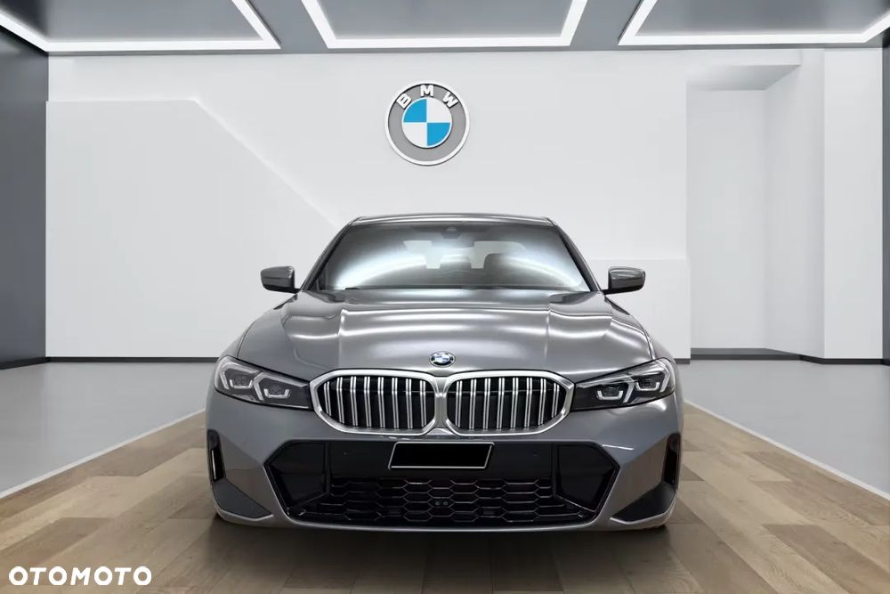 BMW Seria 3 318i M Sport - 6