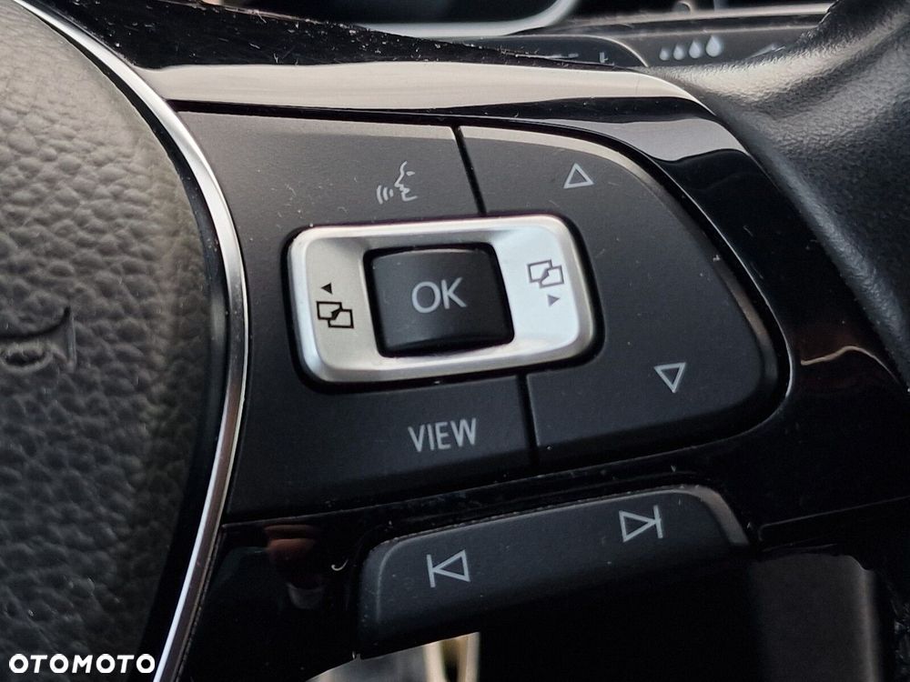 Volkswagen Golf Variant 1.5 TSI BMT Evo Highline DSG - 28