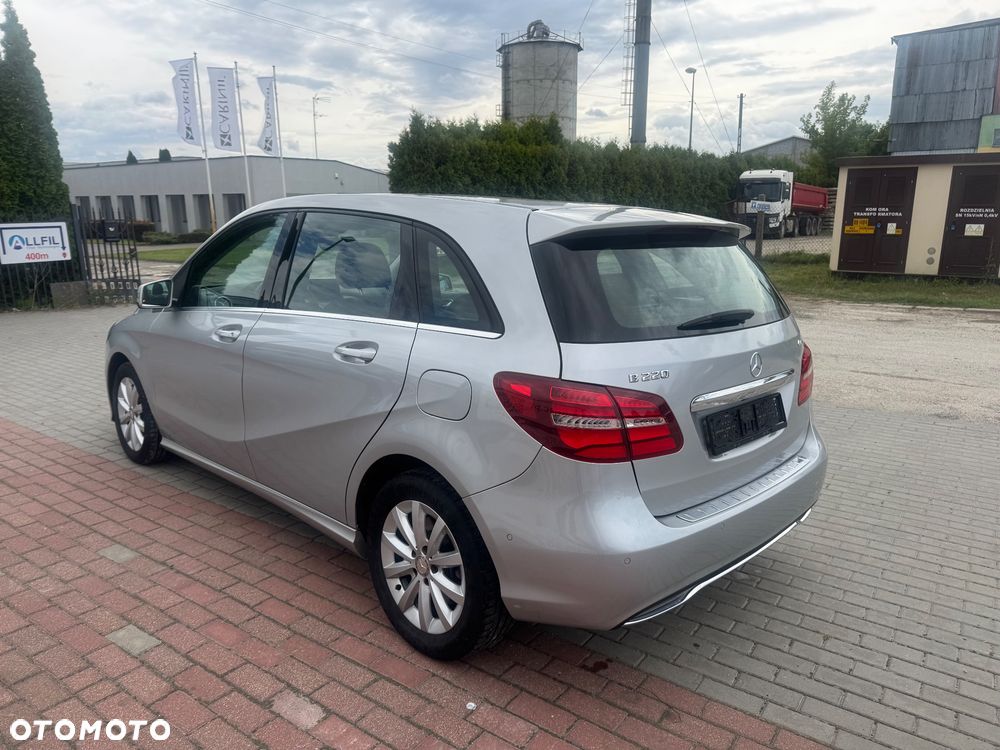 Mercedes-Benz Klasa B 220 4Matic 7G-DCT Edition - 3