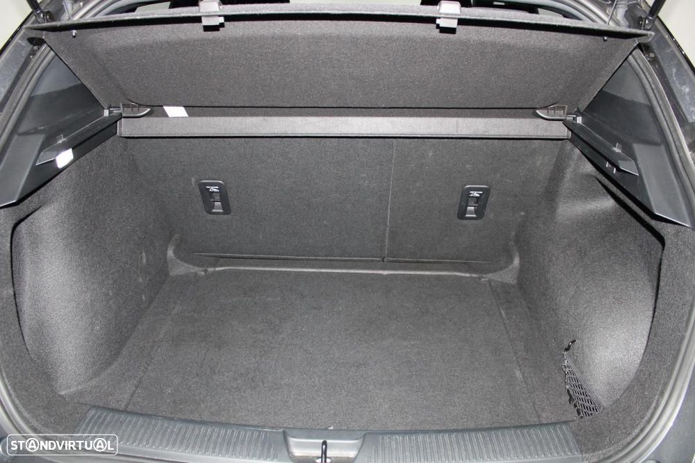 MG MG4 51 kWh Standard - 8