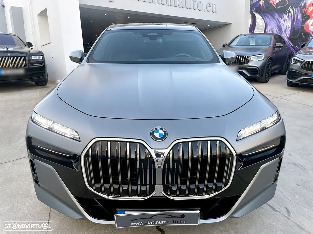 BMW 740 d xDrive Pack Desportivo M - 9
