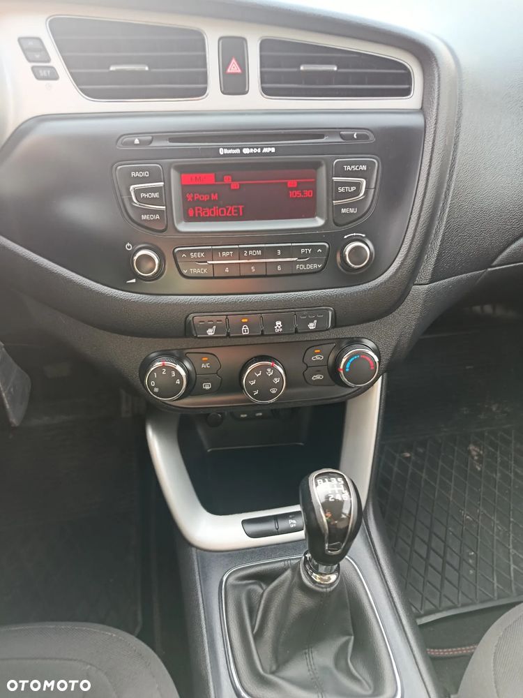 Kia Ceed 1.4 L - 8