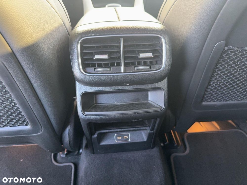 Mercedes-Benz GLE - 19