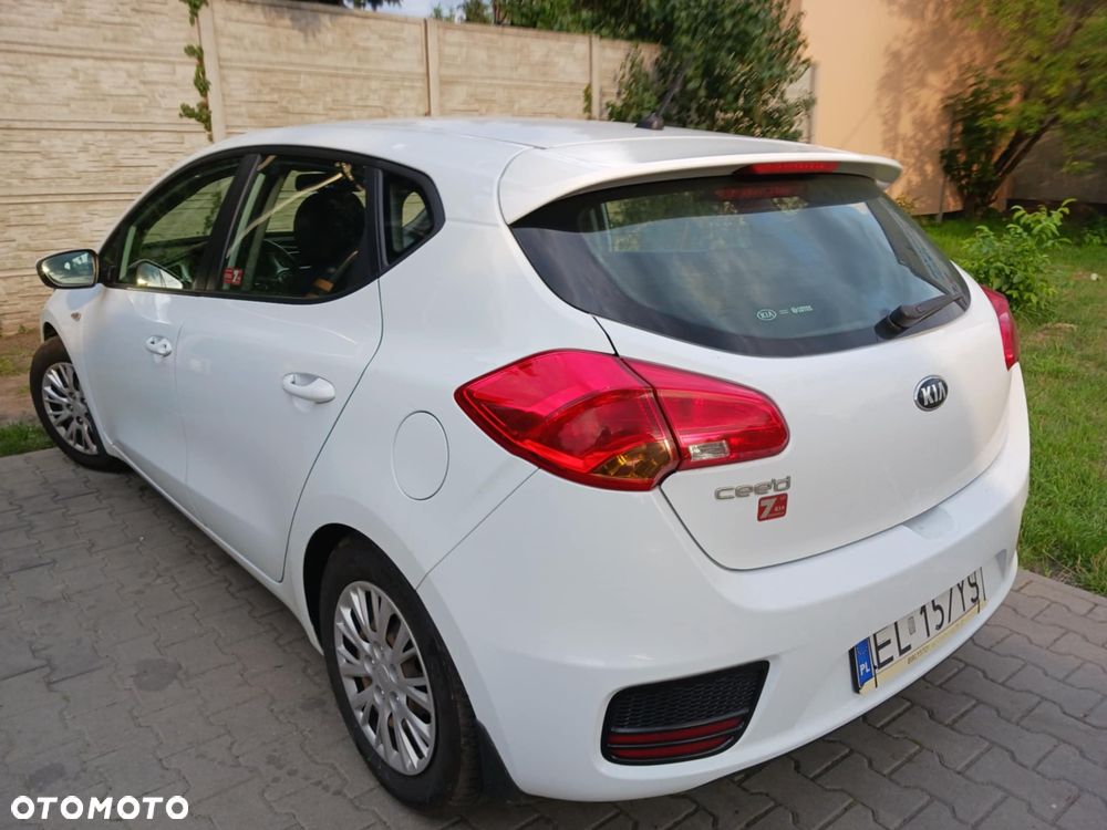 Kia Ceed 1.4 L - 14