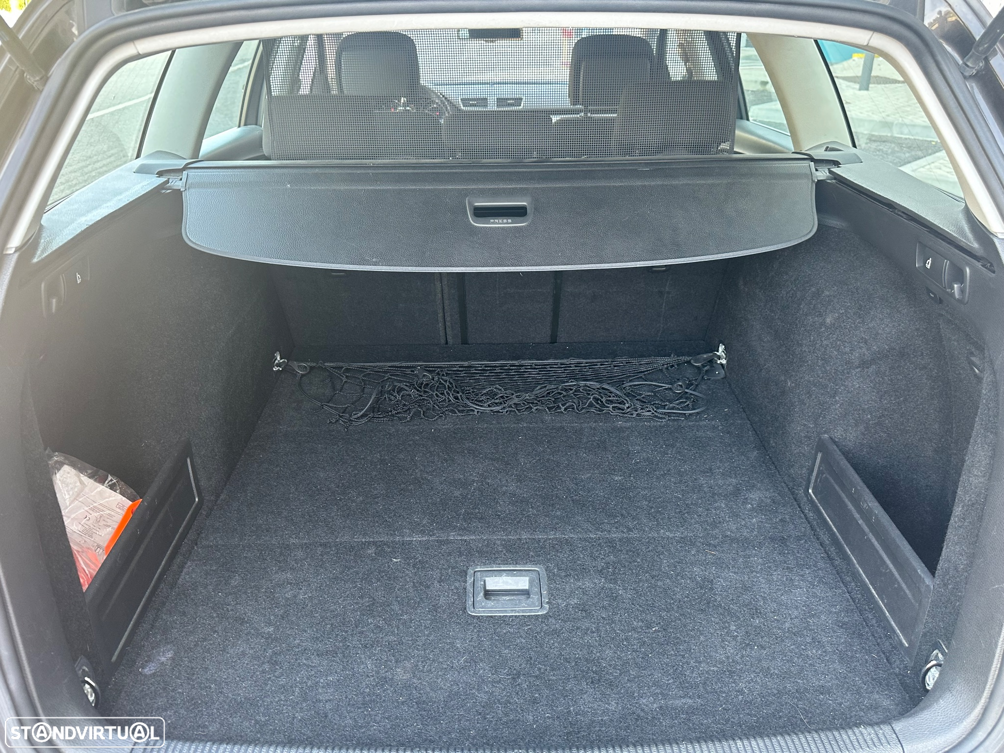 VW Passat Variant 2.0 TDi Confortline - 10