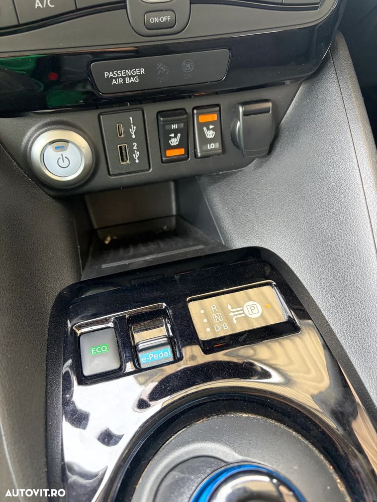 Nissan LEAF 62 kWh e+ N-Connecta - 27