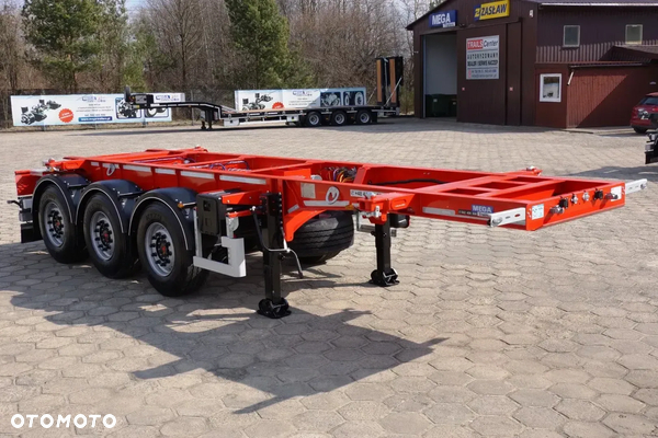 Inny MEGA Trailers