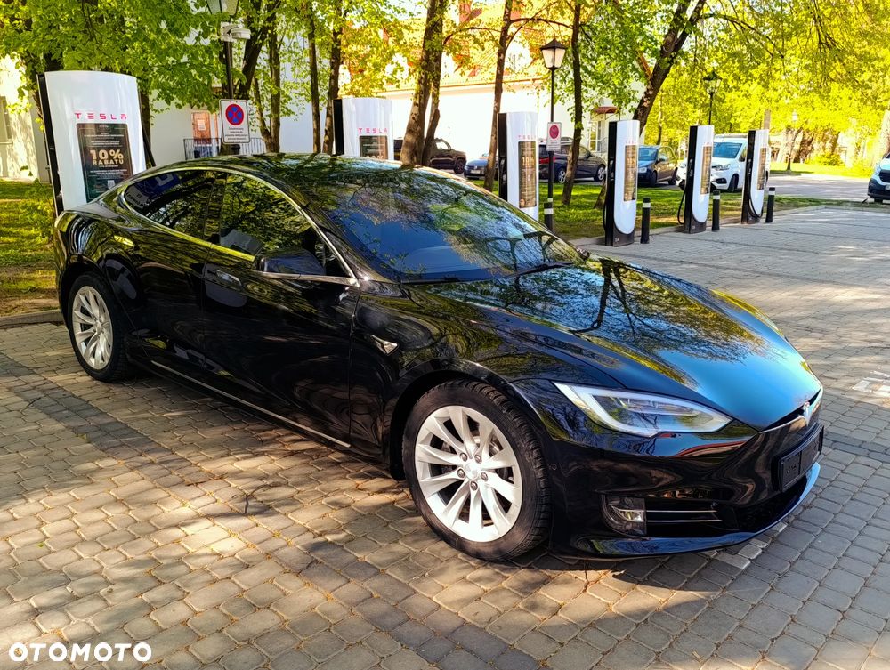 Tesla Model S Long Range Plus - 24