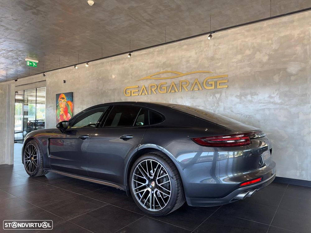 Porsche Panamera 4 S - 8