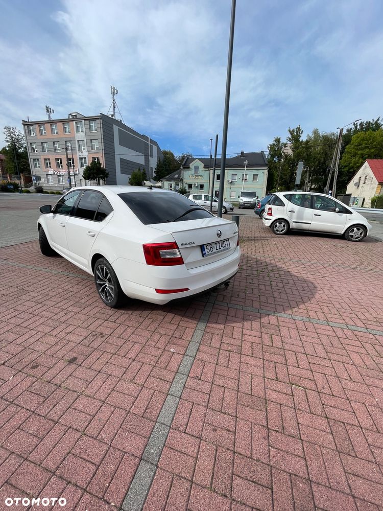 Skoda Octavia 1.6 TDI DPF DSG Sport Edition - 4
