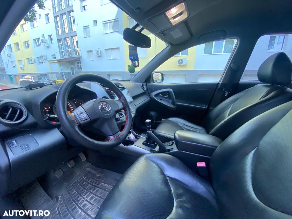 Toyota RAV4 - 3