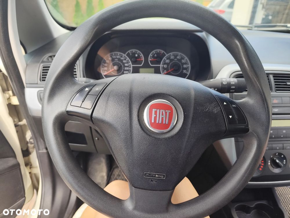 Fiat Grande Punto - 9