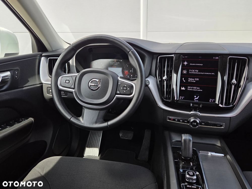 Volvo XC 60 B4 D AWD Geartronic Momentum - 29