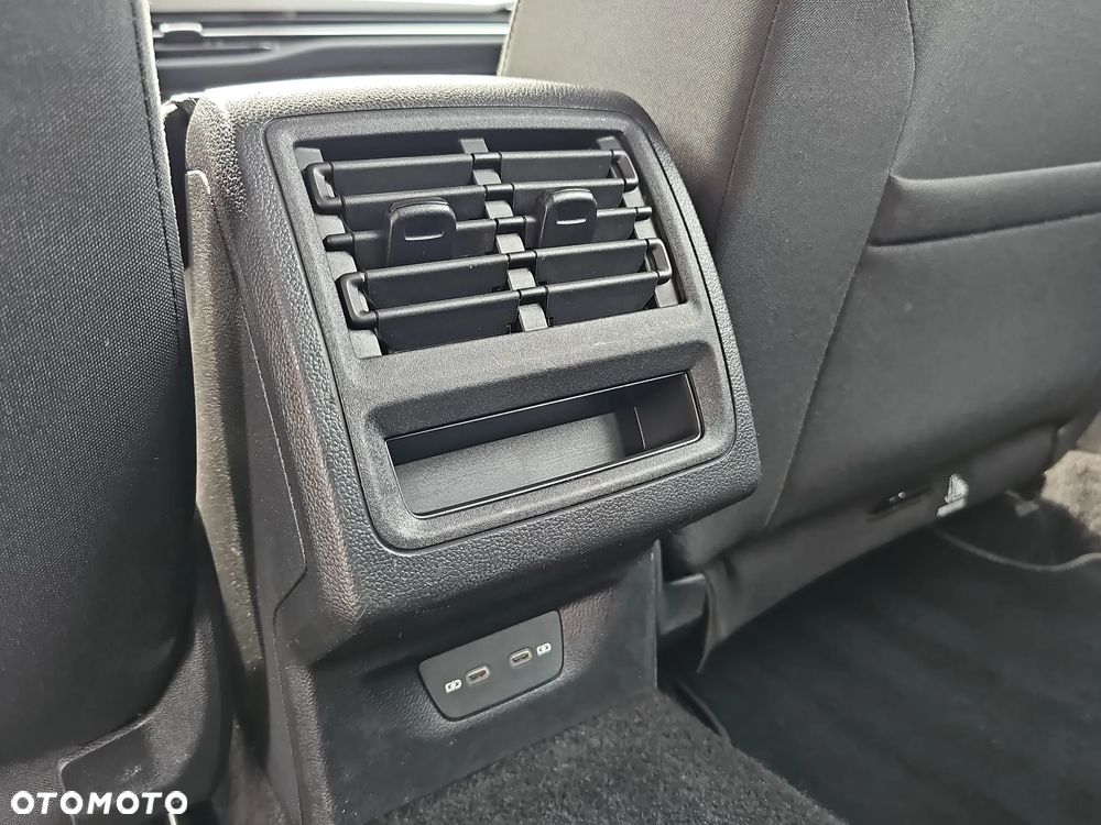 Volkswagen Golf Variant 1.5 eTSI EVO Life DSG - 26