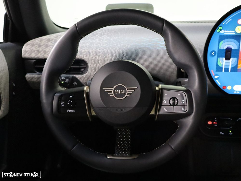 MINI Cabrio C Favoured L - 13