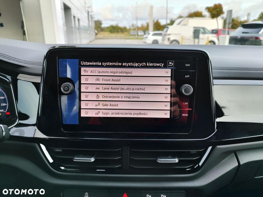 Volkswagen T-Roc - 32