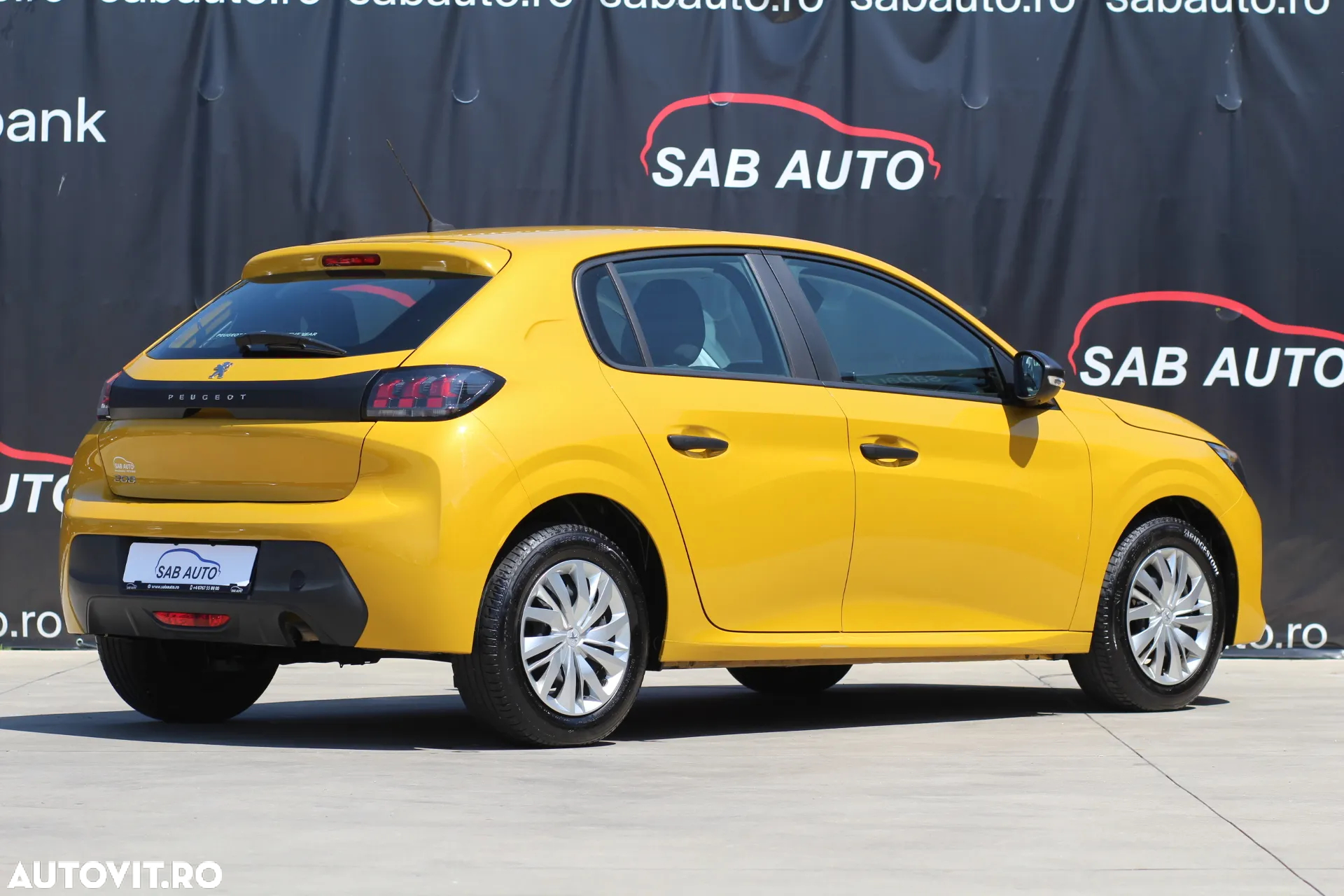 Peugeot 208 1.2L PureTech 75 S&S BVM5 Active - 17