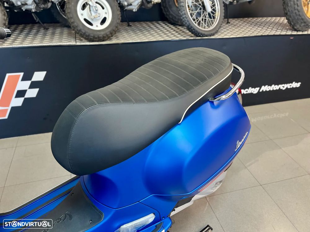 Piaggio Vespa GTS 125 - 4