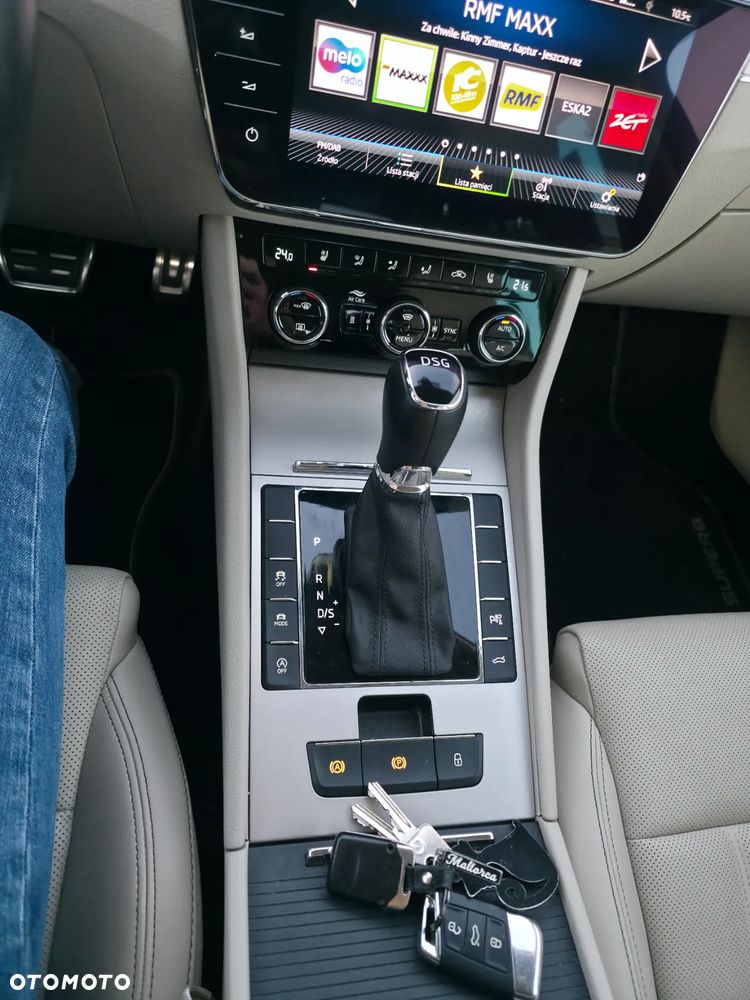 Skoda Superb 2.0 TDI SCR L&K DSG - 15