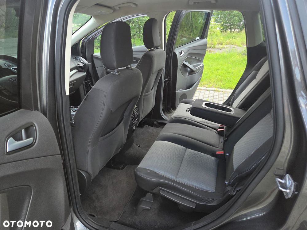 Ford Kuga - 19