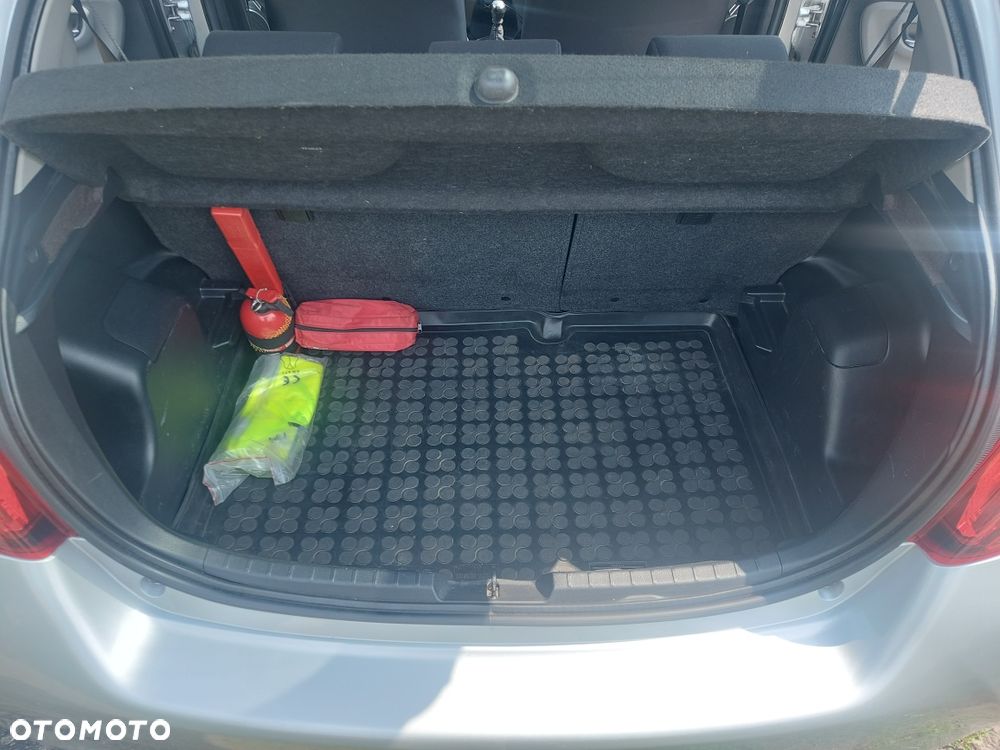 Toyota Yaris 1.33 Premium - 11