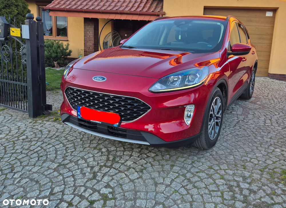 Ford Kuga - 1