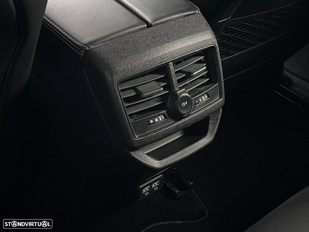 Peugeot 3008 1.6 Hybrid GT e-EAT8 - 29