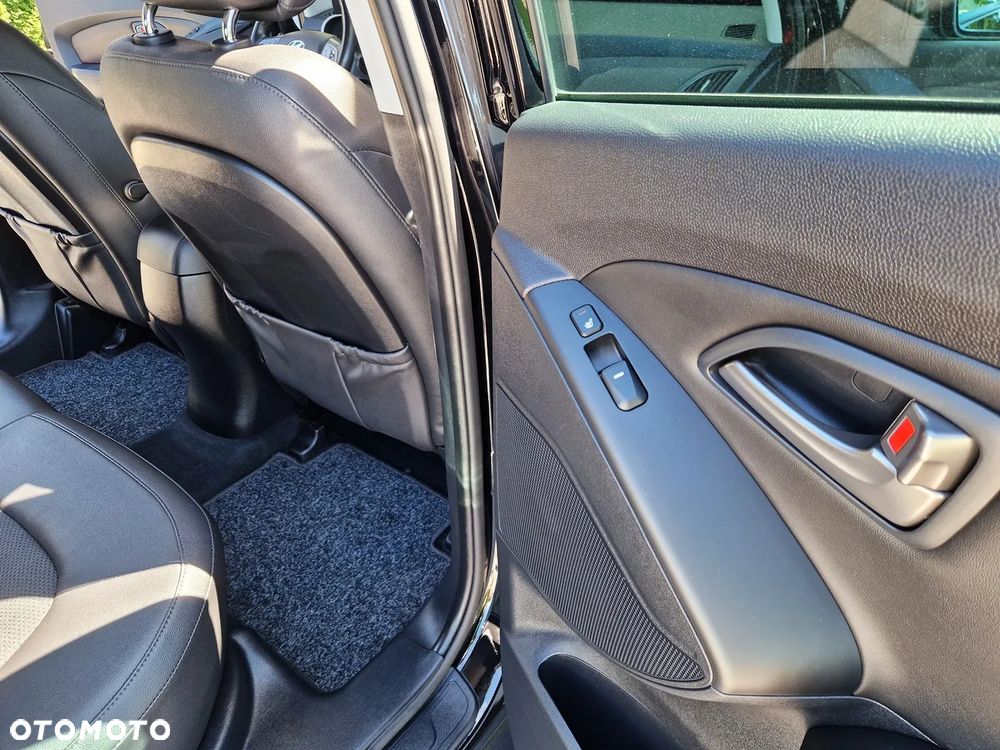 Hyundai ix35 2.0 GDI Premium 2WD - 21