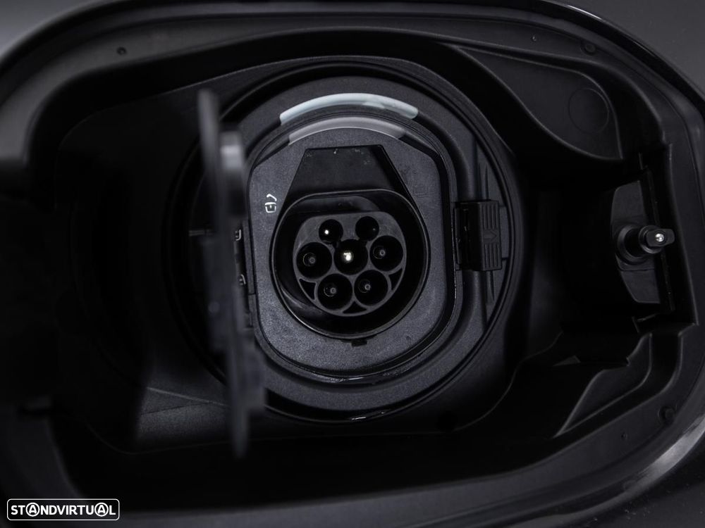 Mercedes-Benz E 300 de 4Matic All-Terrain - 16